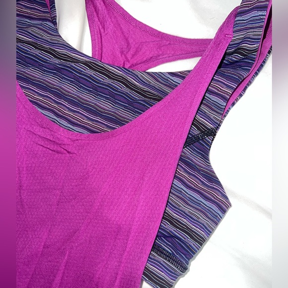 LULULEMON workout too with attached sports bra - Picture 2 of 4